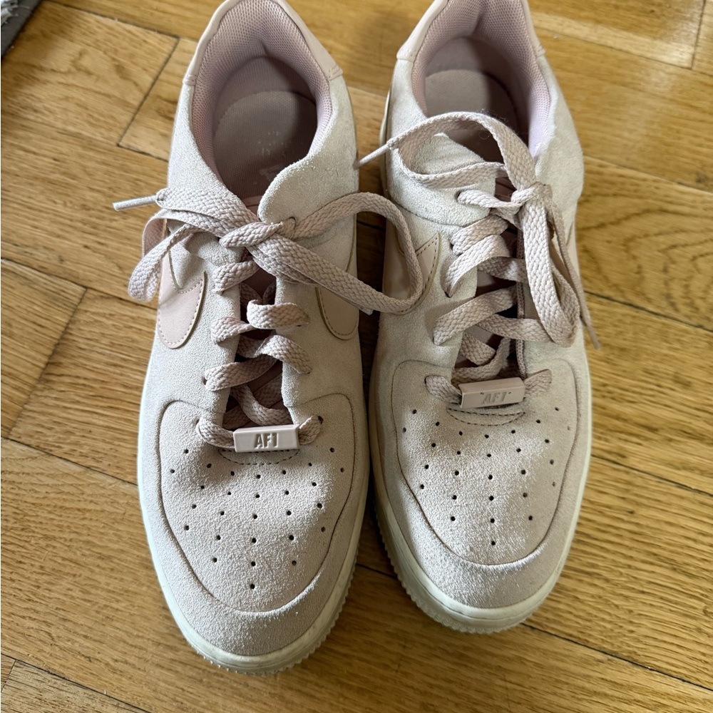 Nike Women's Soft Pink Sneakers